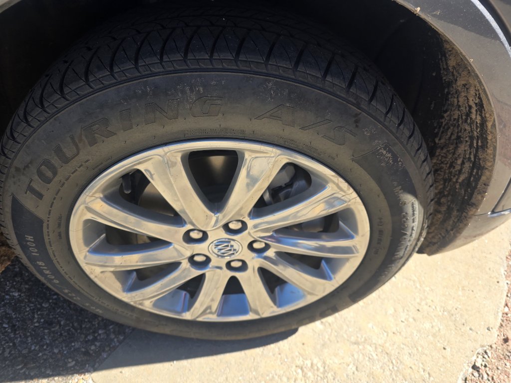 Used 2020 Buick Envision Essence AWD/4WD image 10