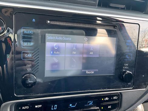 Used 2019 Toyota Corolla SE image 31