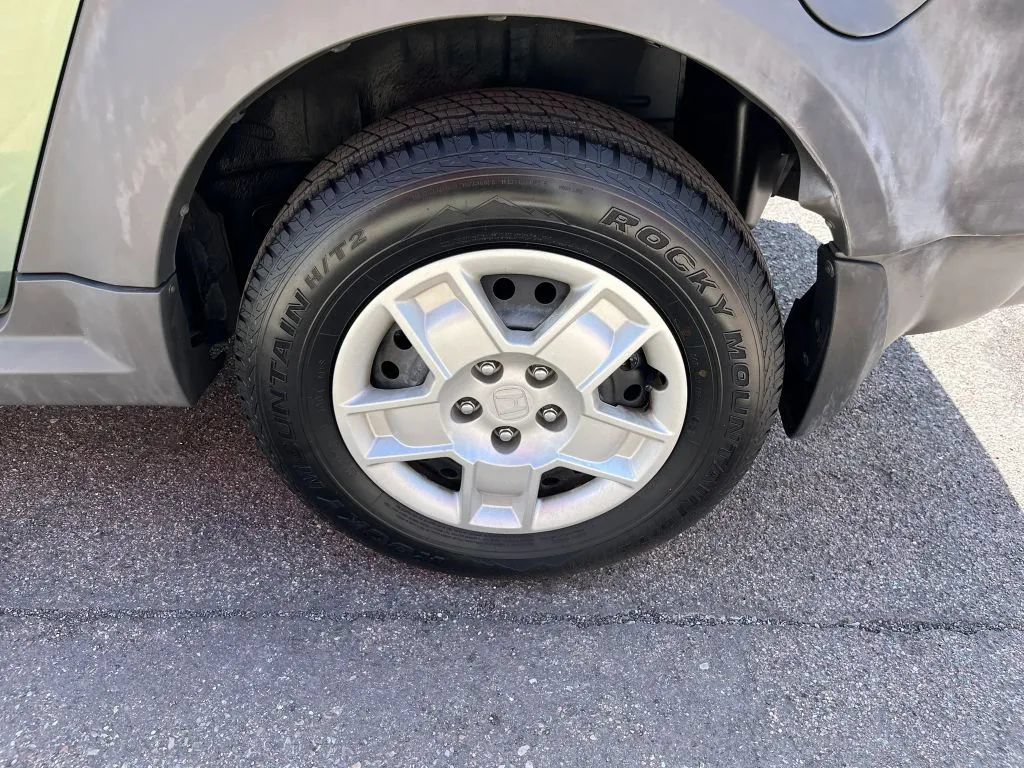 Used 2005 Honda Element LX image 19