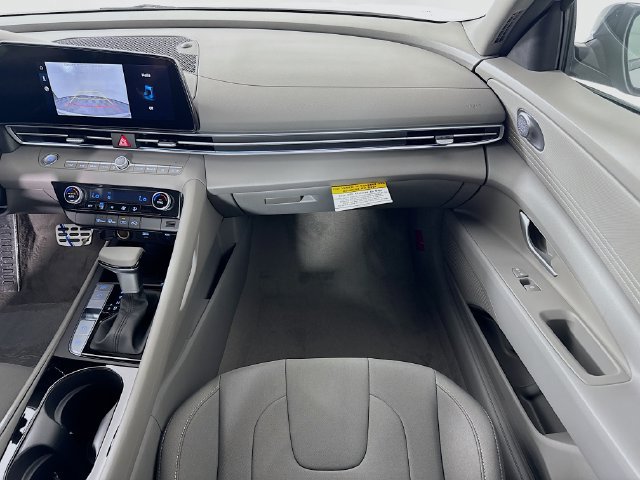 New 2025 Hyundai Elantra SEL FWD image 35