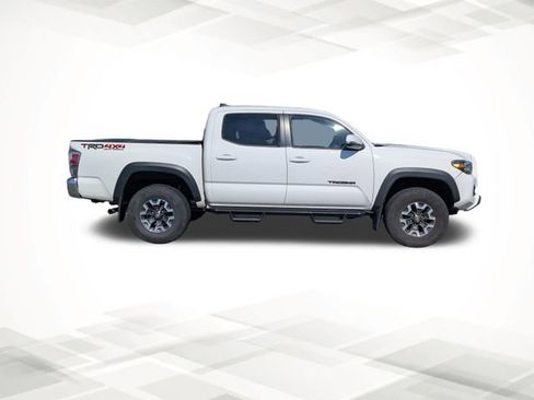 Used 2021 Toyota Tacoma TRD Off-Road image 3