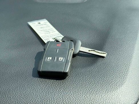 Used 2017 GMC Canyon 2WD Crew Cab w/ Convenience Package image 29