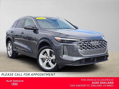 Used 2025 Audi Q5 Premium Plus w/ Premium Plus AWD/4WD image 1