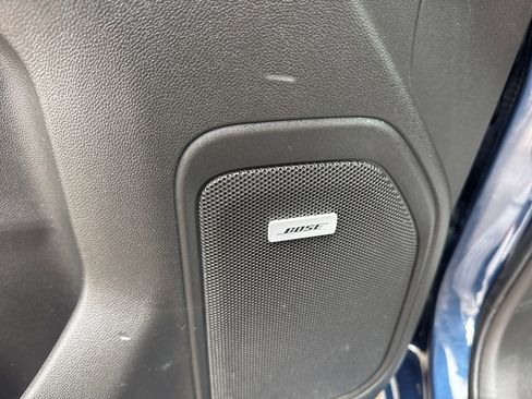 Certified 2020 GMC Sierra 1500 AT4 w/ Technology Package image 17