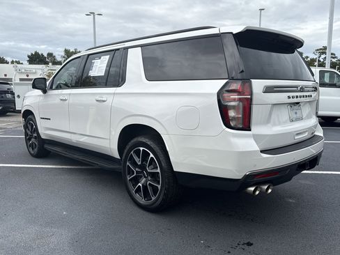 Used 2022 Chevrolet Suburban RST w/ Sport Performance Package image 14