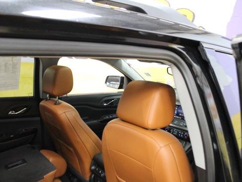 Used 2020 GMC Acadia AT4 w/ GMC Pro Grade Package AWD/4WD image 10
