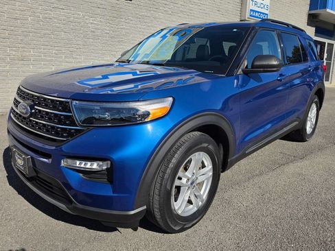 Used 2020 Ford Explorer XLT w/ Equipment Group 202A AWD/4WD image 3