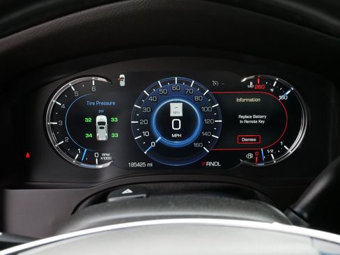 Used 2019 Cadillac Escalade ESV Premium Luxury image 21