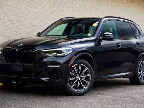 Used 2023 BMW X5 xDrive40i w/ M Sport Package AWD/4WD image 2