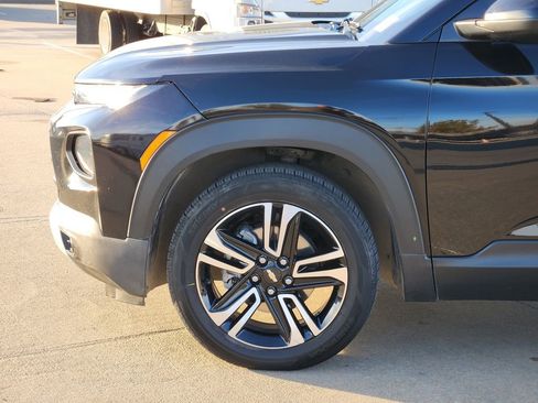 Used 2023 Chevrolet TrailBlazer LT w/ Convenience Package image 11