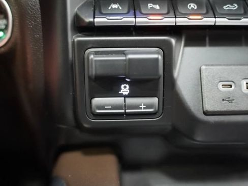 Used 2021 GMC Sierra 1500 Denali w/ Driver Alert Package II AWD/4WD image 43