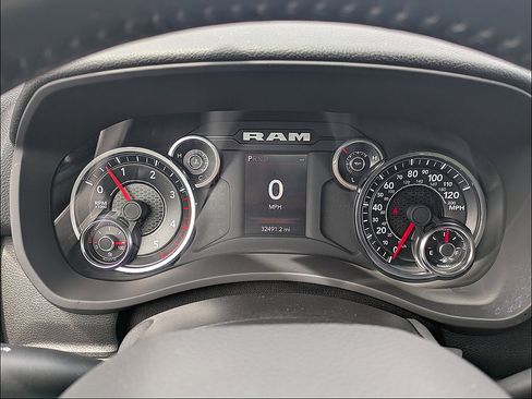 Used 2023 RAM 2500 Big Horn w/ Level 1 Equipment Group AWD/4WD image 25