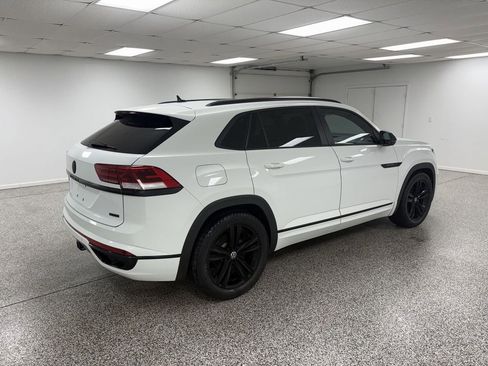 Used 2022 Volkswagen Atlas Cross Sport SEL R-Line image 8