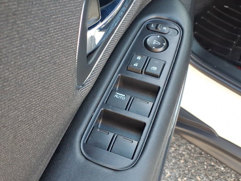 Used 2021 Honda HR-V EX image 13