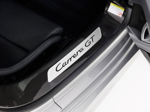 Used 2004 Porsche Carrera GT RWD image 41