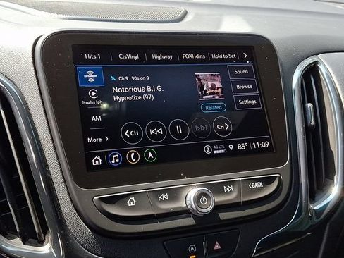 Used 2022 Chevrolet Equinox RS w/ RS Leather Package FWD image 12