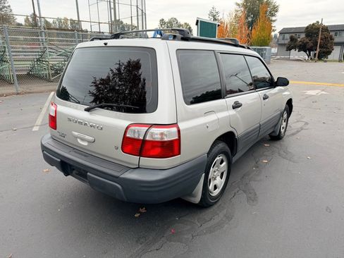 Used 2001 Subaru Forester L image 5