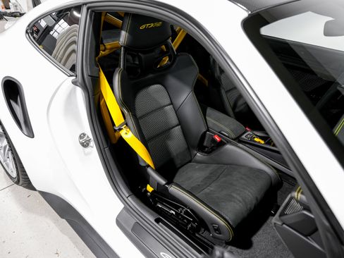Used 2025 Porsche 911 GT3 RS image 30