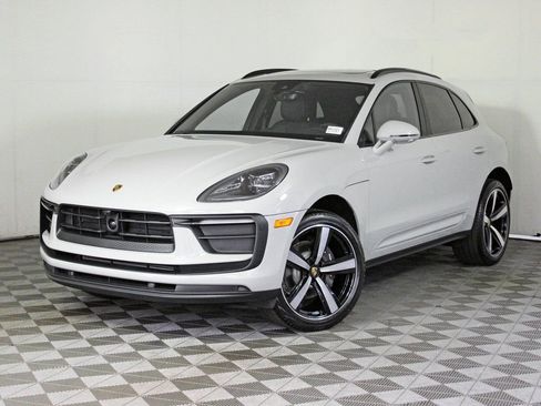 Certified 2026 Porsche Macan image 1