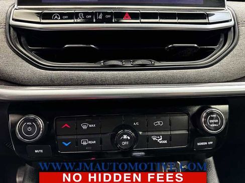 Used 2022 Jeep Compass Latitude image 23