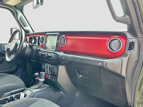 Used 2021 Jeep Wrangler Rubicon AWD/4WD image 28