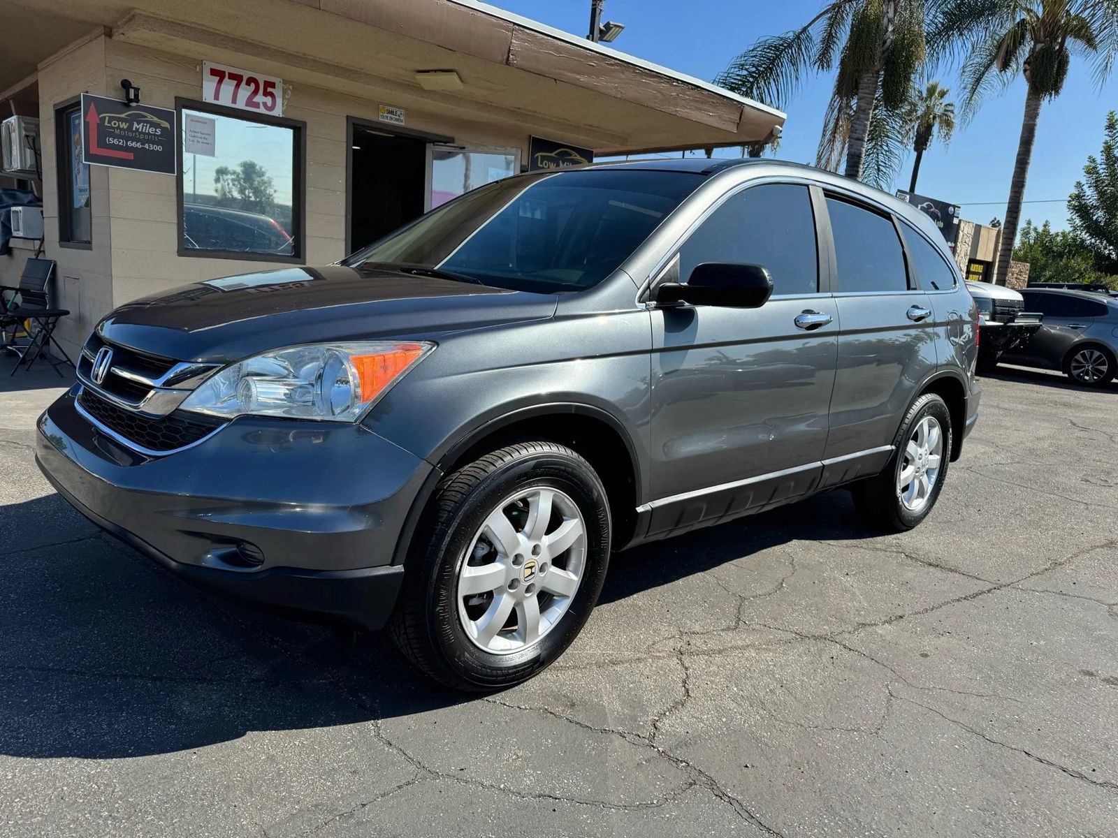 Used 2011 Honda CR-V LX image 3