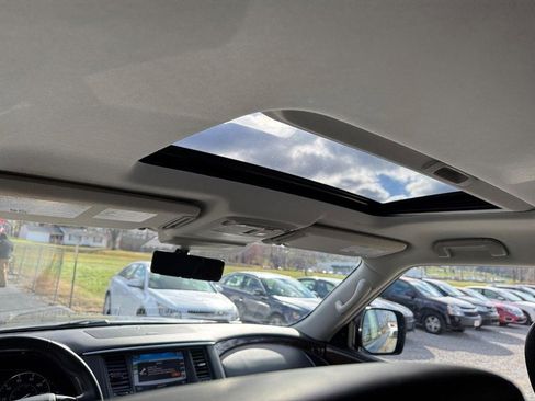 Used 2019 Nissan Armada Platinum w/ Captain's Chairs Package image 12