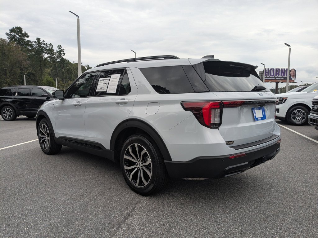 New 2026 Ford Explorer ST-Line RWD image 6