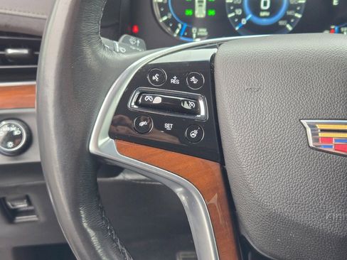 Used 2019 Cadillac Escalade Premium Luxury image 31