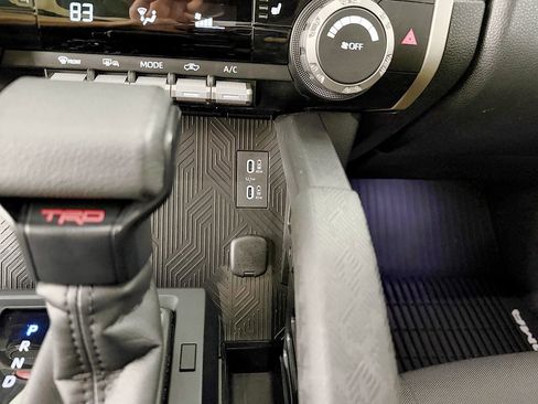Used 2024 Toyota Tacoma TRD Sport AWD/4WD image 61