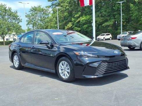 Used 2026 Toyota Camry LE FWD image 1