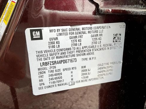 Used 2023 Buick Envision Avenir AWD/4WD image 31