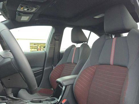 Certified 2025 Toyota Corolla SE image 25