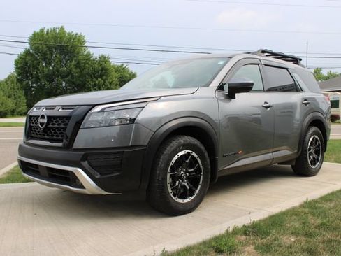 Used 2023 Nissan Pathfinder Rock Creek AWD/4WD image 8