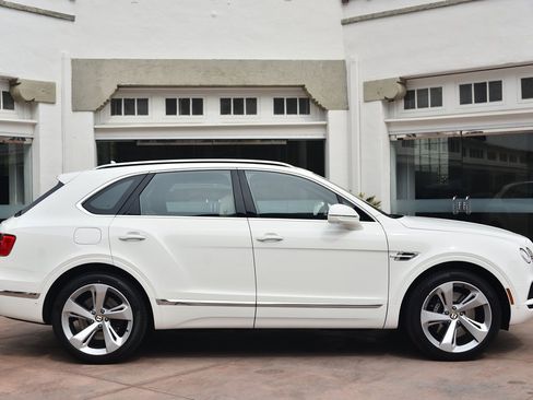 Used 2019 Bentley Bentayga V8 image 5