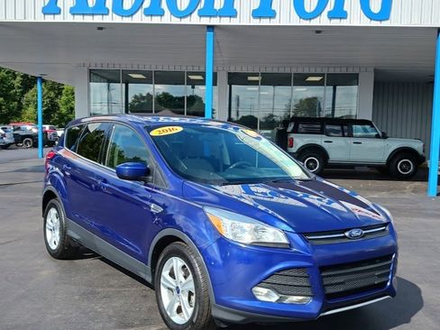 Used 2016 Ford Escape SE image 3