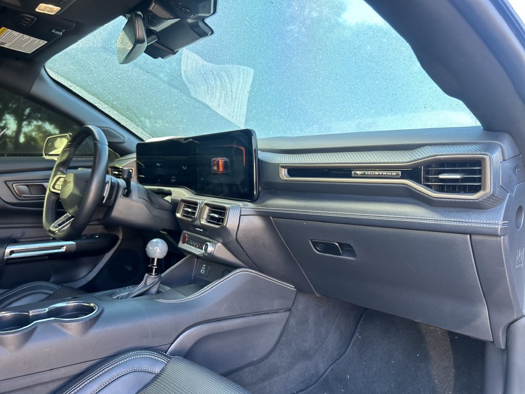 Used 2025 Ford Mustang GT Premium RWD image 13