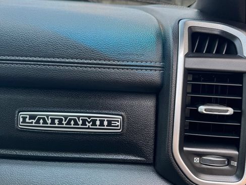 Used 2019 RAM 1500 Laramie w/ Sport Appearance Package AWD/4WD image 19