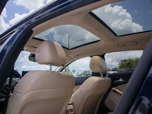 Used 2018 Mercedes-Benz GLA 250 w/ AMG Line Exterior image 26
