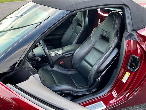 Used 2017 Chevrolet Corvette Stingray Convertible RWD image 23