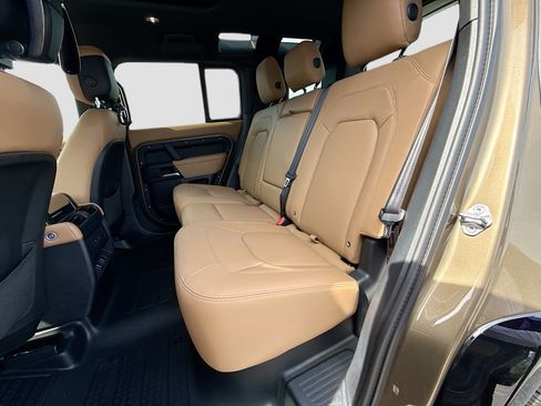 New 2026 Land Rover Defender 110 X-Dynamic SE AWD/4WD image 20