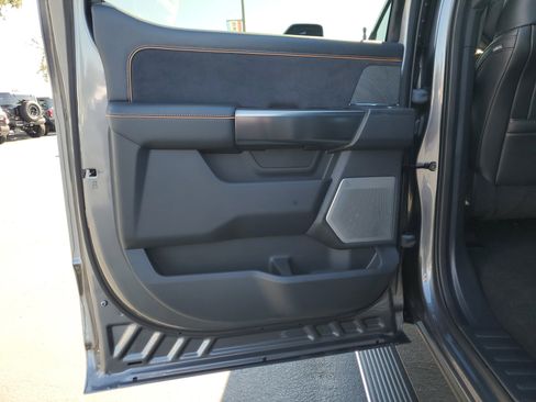 Used 2024 Ford F250 Platinum image 12