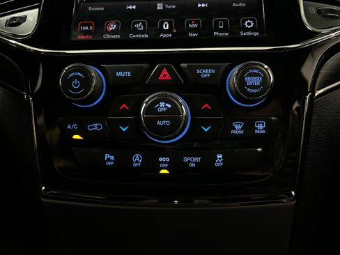 Used 2020 Jeep Grand Cherokee Limited X AWD/4WD image 11