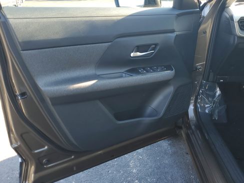 New 2026 Nissan Kicks SV w/ Cold Weather Package FWD image 10