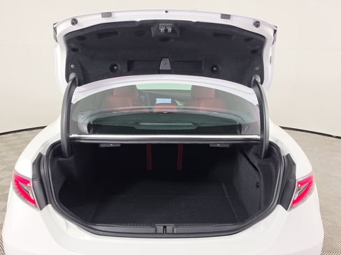 Used 2025 Alfa Romeo Giulia w/ Veloce Package Rwd image 12
