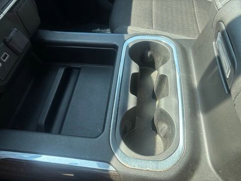 Used 2022 Chevrolet Silverado 1500 LT Trail Boss image 18