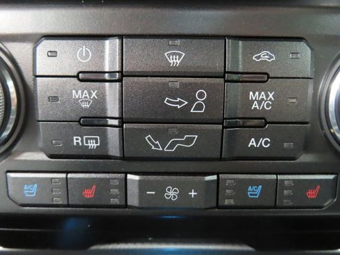 Used 2017 Ford F150 Lariat w/ Equipment Group 501A Mid AWD/4WD image 61