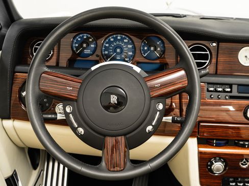 Used 2008 Rolls-Royce Phantom Drophead Coupe RWD image 14