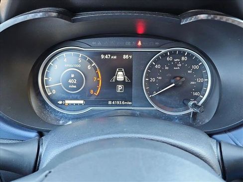 Used 2024 Nissan Versa SV FWD image 10
