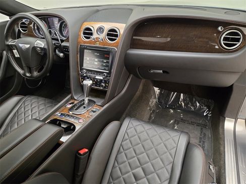 Used 2017 Bentley Continental GT image 4